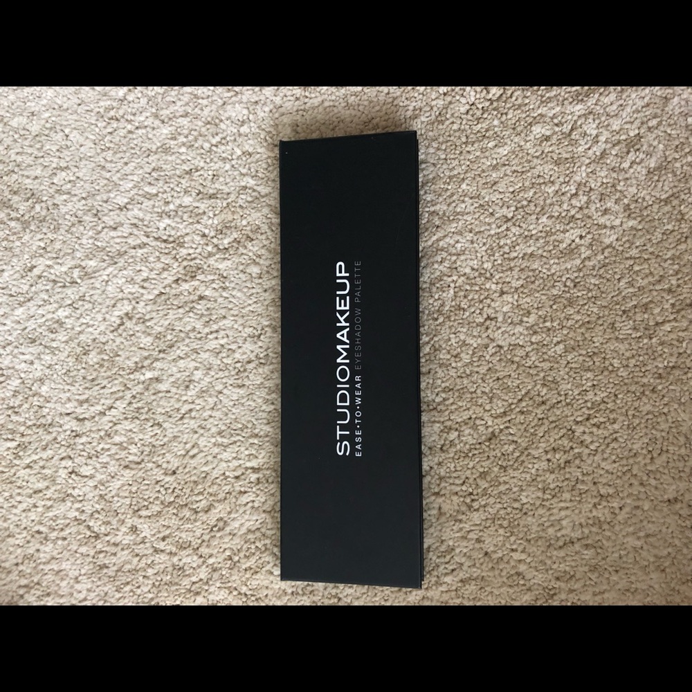 Eyeshadow pallette